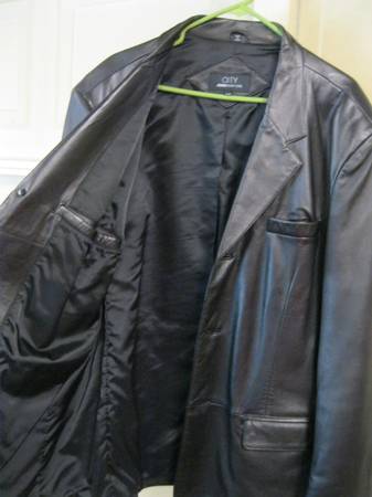 City Jones Nueva York Chaqueta clásica de cuero negro de 3 botones talla 44R - $35 (OCEANSIDE)63471142903683123