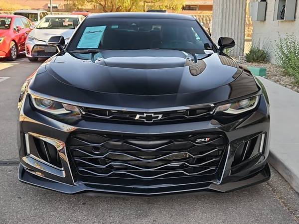 2019 Chevrolet Camaro Mosaic Black Metallic Llame Hoy! - $63680.00 (3566 E Speedway Blvd, Tucson, AZ 85716)63611912823553121