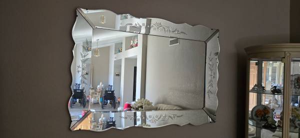 Large Antique Mirror with Design in Glass 1