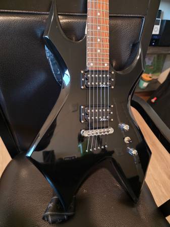 B.C. Rich Warlock 1