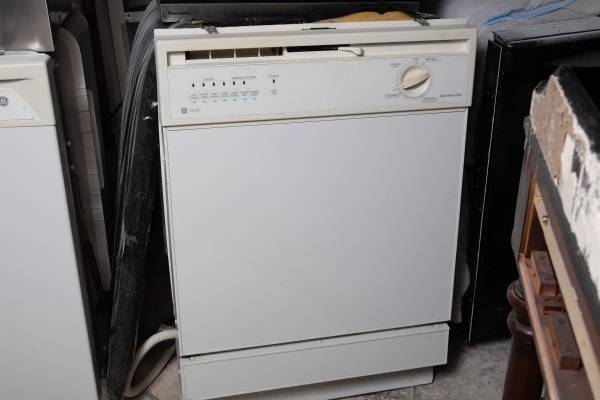 GE Profile 24" Dishwasher 1