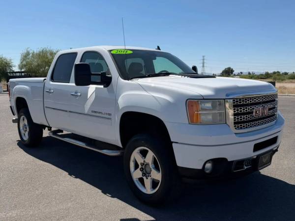 2011 GMC Sierra 2500 HD - Photo 8