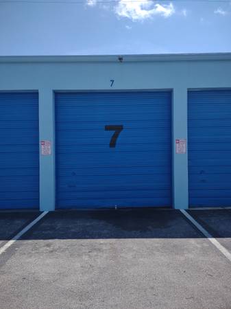 $475 / 300ft2 - 300 ft2 Self Storage Garage $475/mo! Only 2 available! (Oakland Park)63379686733057122