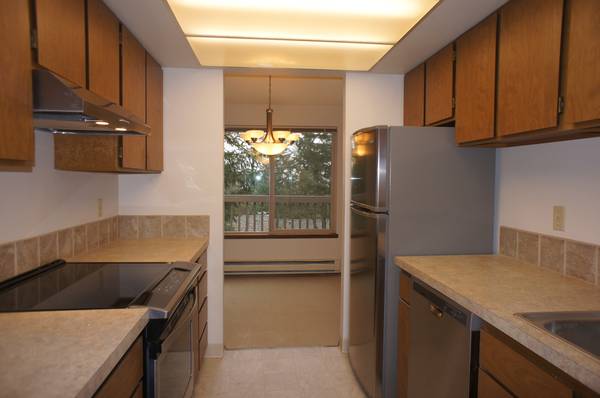 $2,295 / 2br - 1200ft2 - MOUNTAIN PARK TOWNHOME ~ Views ~ Lake Oswego (232 Cervantes)63831771457409122