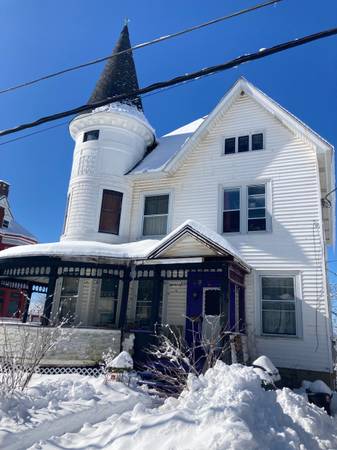 House share in large boho Victorian available January 1st 1