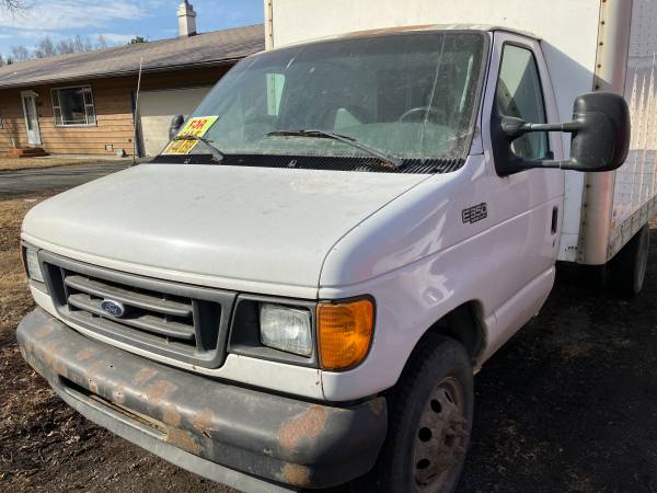 2007 F 350 with 14'6" box 1