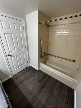 $2,125 / 1br - 760ft2 - Gas Heat included in select apartments, Open Floor Plan, Balcony (180 Woodbury St, Manchester, NH)63656228078849122