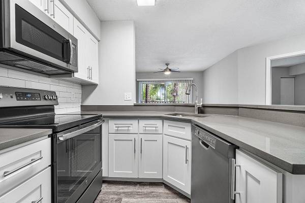 $1,759 / 1br - 760ft2 - Enjoy In-Home Laundry & Balcony Views! 🌅 (9873 Lawrence Road, Boynton Beach, FL)64001849078914124