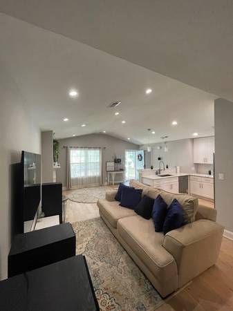 $2350.00 / 4br - 1564ft2 - Modern 4 Bed, 2 Bath Home in Riverdale, GA - Available 10/15 - $2350/m63975297714050121