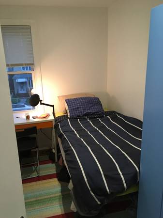 $925 / 1br - Private Room close to all, available now (Rego Park, NY)62926920977411121