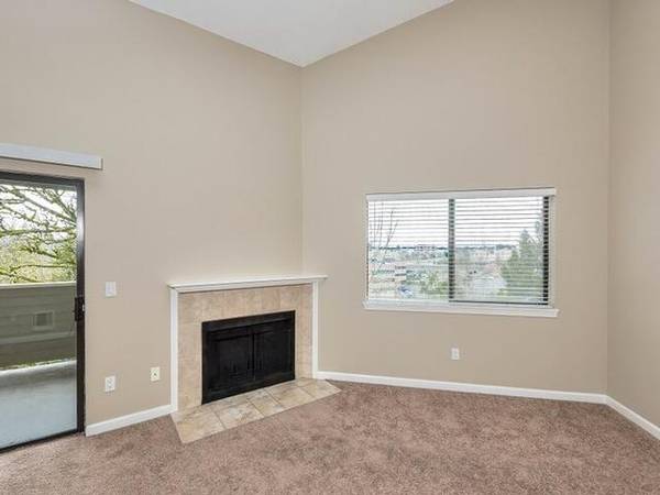 $1,449 / 1br - 767ft2 - City Outside. Tranquility Inside. (Clackamas)63777293613953120