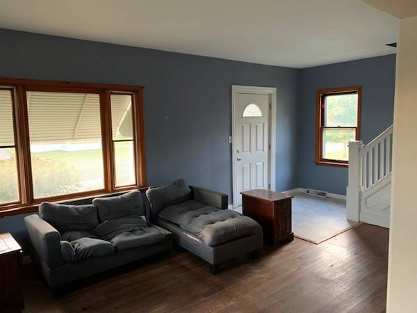 $1,395 / 3br - Casa unifamiliar de 3+ habitaciones en JC (Johnson City)64035577295361123