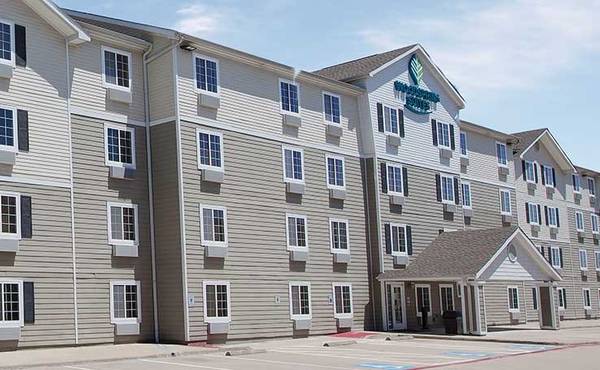 Manager's Special: No Lease, No Deposit Required 1
