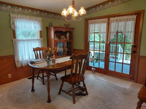 $69,000 / 2br - 1450ft2 - Off Set double wide in Kings Court ~ Schmidt Mobile Homes (Traverse City/1663 David place)64037724149505121