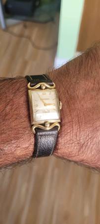 beautiful vintage Bulova gold filled unisex, 32x22mm watch,firm price 1