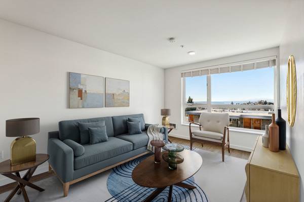 $1,995 / 1hab - 597ft2 - AMPLIO DE UNA HABITACIÓN EN PISO SUPERIOR (West Seattle)63808084169601121