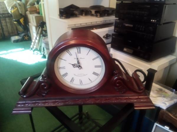 Daniel Dakota Decorative Westminster Mantle Clock 1