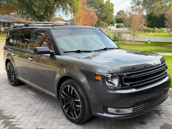 2019 Ford Flex - 3rd Row - Seven Seats - Roof Rack - Tow Hitch 1
