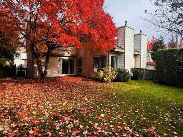 Well-priced 2-bedroom/1 bathroom end-unit townhome 1