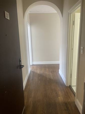 Charming 1-Bedroom Apartment in Prime Location 1