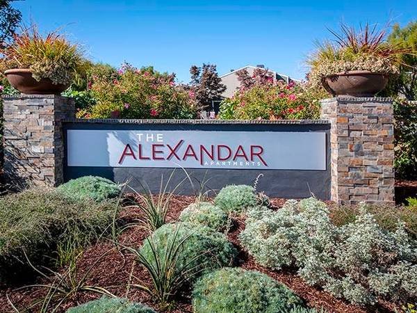 $2,396 / 2br - 780ft2 - FREE RENT ~ Move in now Enjoy 1st Month RENT FREE! (santa rosa)63860996249473121