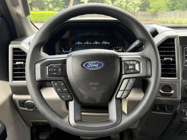 2017 Ford F550 Super Duty - Photo 11