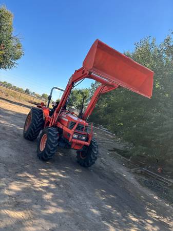 Kabota m5700 1