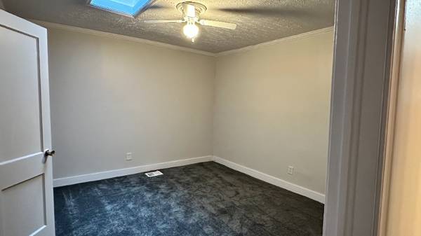 $1500.00 / 3br - Vintage Charm, Modern Comfort near Cascade Springs63964400707075123