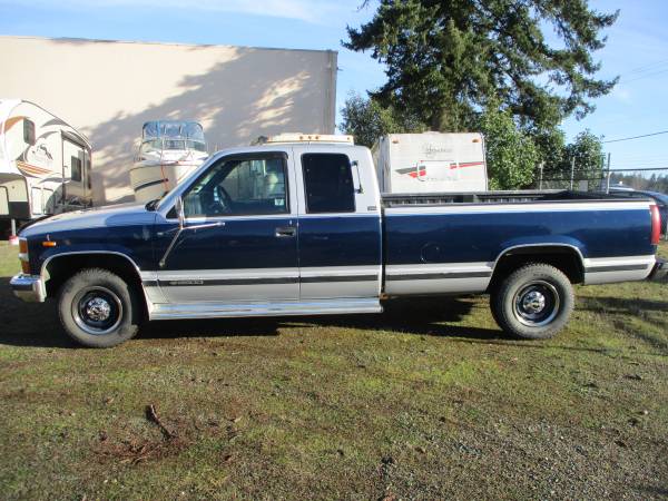 1995 CHEVROLET CS SILVERADO  in Parksville BC 1