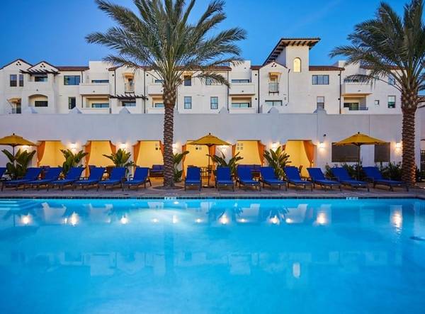$2,569 / 2br - 971ft2 - On-Site Maintenance, Microwave, Library (2615 E Date Palm, Ontario, CA)64028082479873120