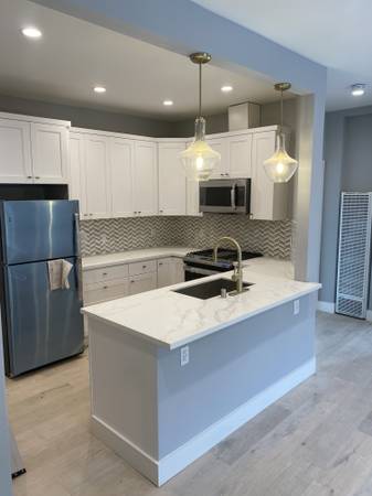 $5,395 / 2br - Fantastic 2 bedroom- chestnut and Scott awesome shared deck (marina / cow hollow)63847328387203120
