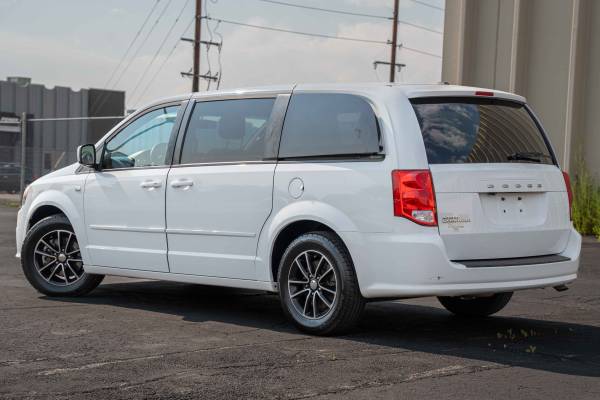 2014 Dodge Grand Caravan SXT 30th Anniv Minivan FWD V6 Clean Tilte - $7,00063619773808387121