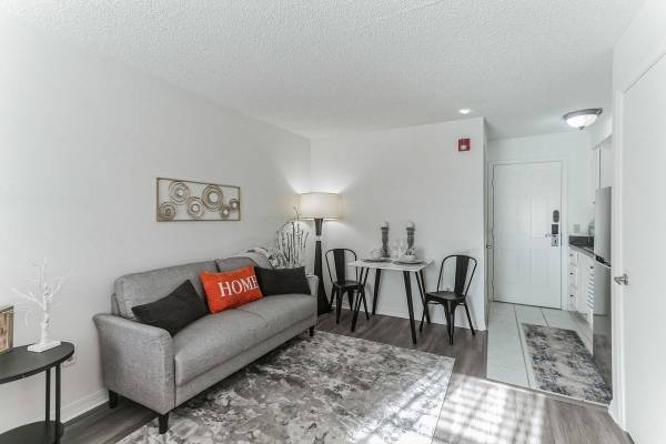 $749 / 350ft2 - Utilities Included, Courtyard Location, Air conditioning, Cook Top (Jacksonville)64005272921091122
