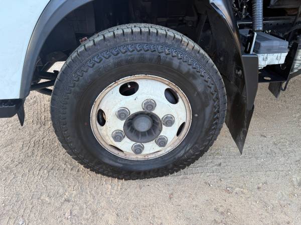 2018 Isuzu NPR HD 16” - Photo 10