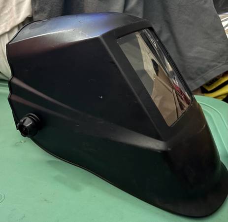 Lincoln Electric Fixed Shade Passive Welding Helmet Black Model# K2800-1 1