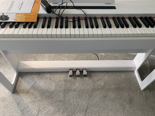 DIGITAL PIANO FOR SALE 1