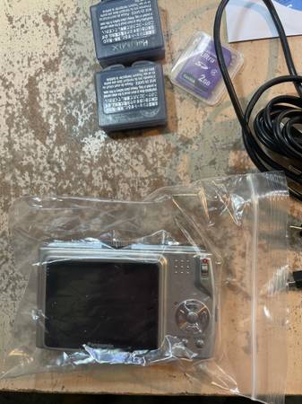 PANASONIC DIGITAL CAMERA 1