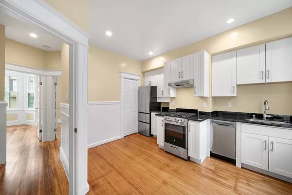 $782 / 2br - A 2 bedroom, 1 bathroom apartment | Northeast Philadelphia Airport (9481 Woodbridge Rd Philadelphia, PA)64046033928962122