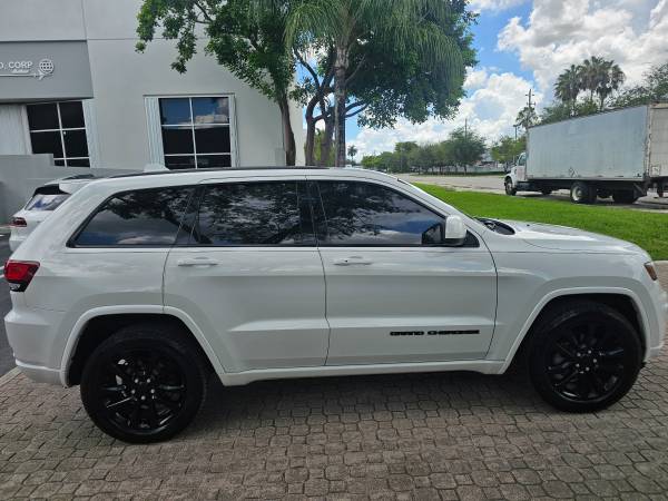 jeep grand cherokee 2017 - $15,200 (Miami)63470425894147124