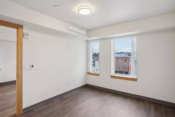 $1,100 / 322ft2 - The essence of graceful living: Our Studio 322 Sq Ft is the answer. (Seattle)63688369617281123