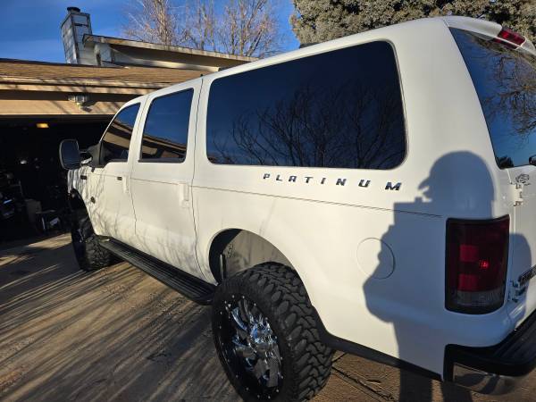 2000 Excursion V10 - ¡Bajas millas! ¡Excelente camión! - $17,900 (Aurora Buckley e Iliff)63619895643649123