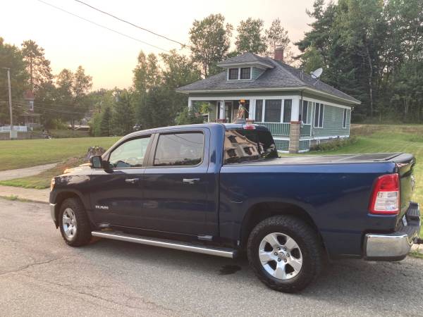 2019 RAM 1500 Bighorn Crew Cab, 4WD Truck - $24,90063441376458497124