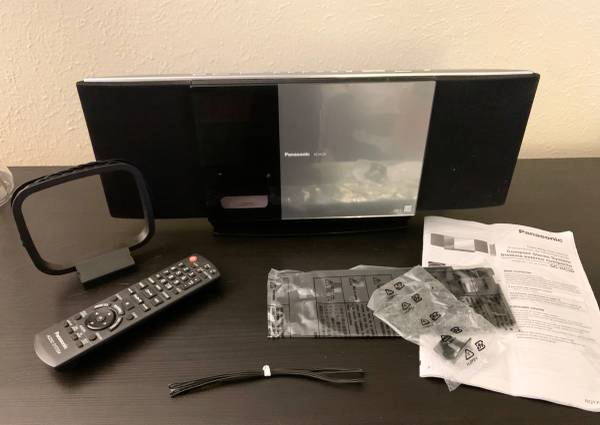 Retro Panasonic SC-HC30 Compact CD & iPod Dock Stereo System - cds