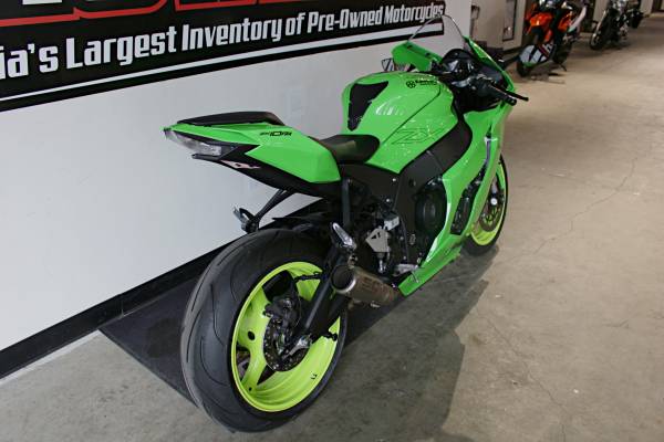 Ten-Qoo　1205 Ten-Qoo 1205 2024 Kawasaki Ninja® ZX™-10R | Supersport