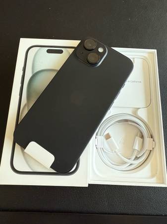 Brand new iphone 15 128gb unlocked - $600 (manhattan)63470648966913120