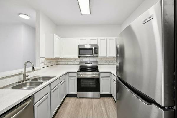 $1,510 / 1br - 840ft2 - Assigned Parking, 1st Floor, Short Term Leases (4714 Crosswind Ct, Melbourne, FL)63823720958593122