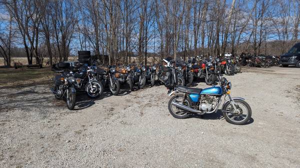 I COLLECT OLD VINTAGE MOTORCYCLES 1900-1980 TOP CASH 1