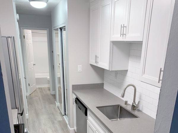 $2,295 / 1br - 660ft2 - 1BR 1BA apt :: Balcón grande! :: Cocina completamente equipada :: Piscina genial (walnut creek)63667994980355122