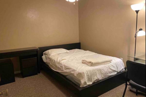 $899 / 2br - 1500ft2 - One Bedroom with Private Bathroom in Two Bedroom Apartment by UF Campus (Gainesville)63823034791425120
