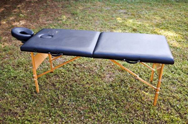 massage table 1